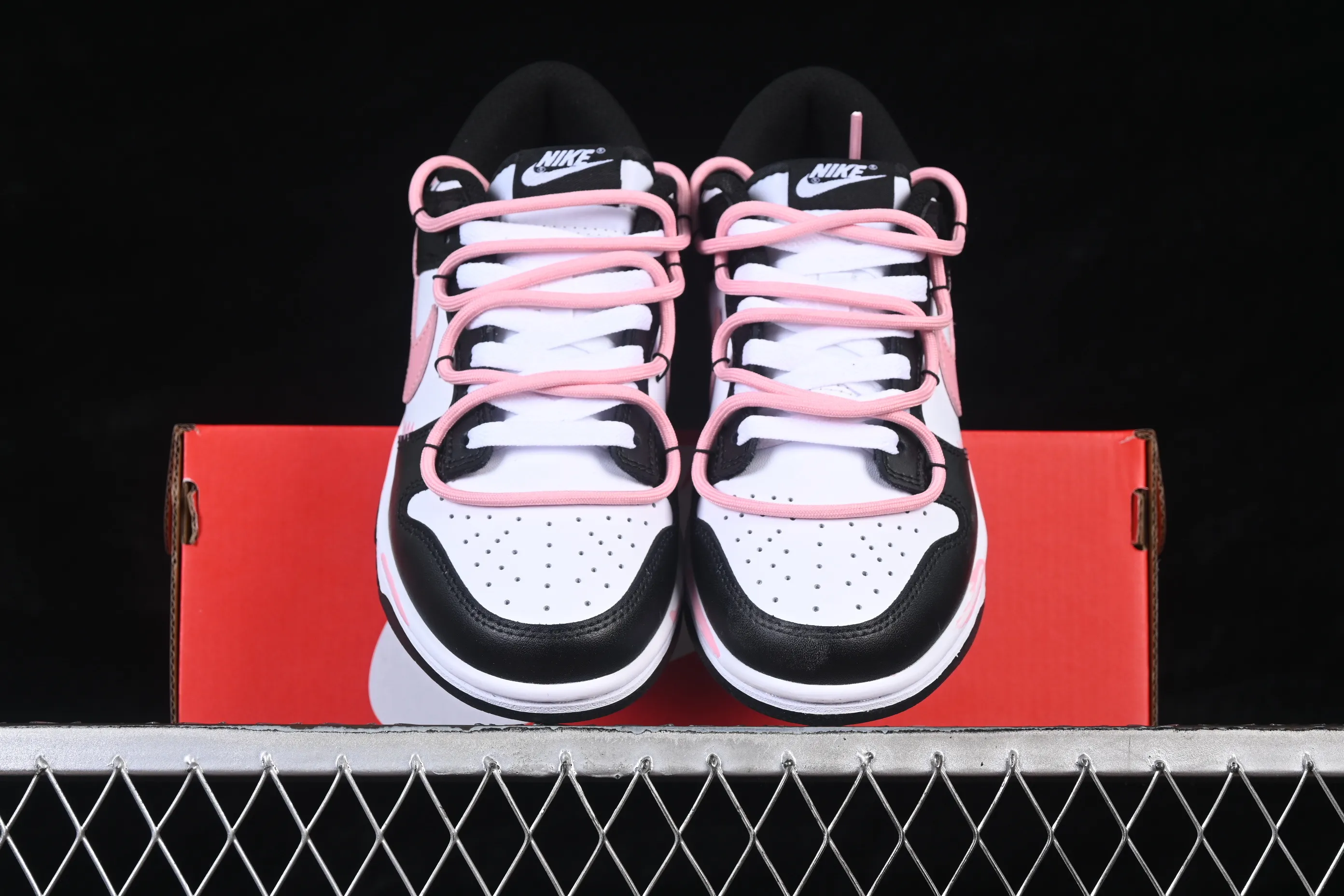All categories Nk SB Dunk Series Nk SB Dunk Low High-end customized low-top sneakers Nike SB Dunk Low Cat claw black powder Deconstructed strap casual sneakers DD1503-101